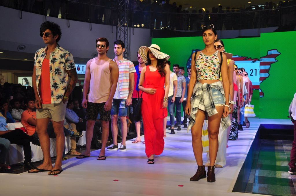 Models walking ramp at Fashion Runway Forum Sujana Mall