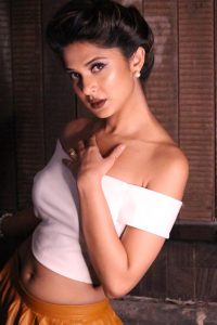 Good Girl Jennifer Winget turns bad for Sony TVs Behad - 2