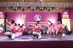 Panthi Group Performing Dance - Jiyo Dil Se Awards