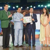 Anil Jain - MD - Jain Irrigation - Felicitated by Governor of Maharashtra - C Vidyasagar Rao
