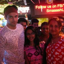 Parth Samthaan meeting Fans at Smaaash