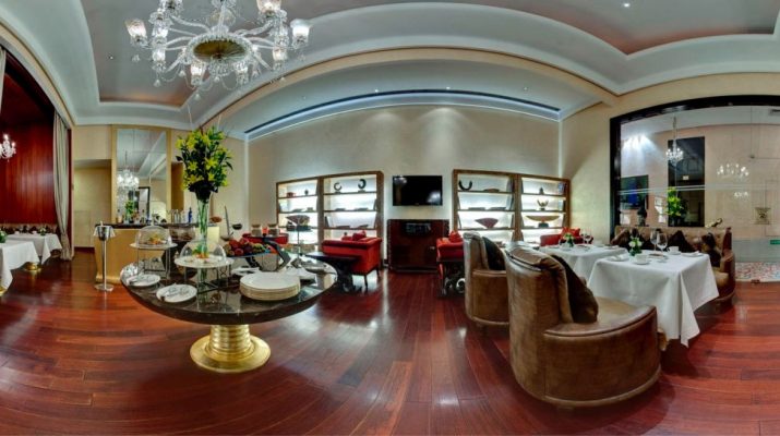 Radisson Blu MBD Hotel - Noida - Prive Lounge