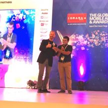 Vivek Agarwal of Frogo Receiving the Award