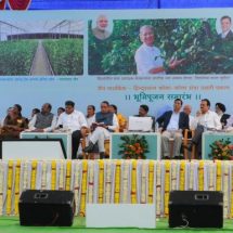 Chief Minister Sri Devendra Fadnavis Performs Ground Breaking Ceremony For Jain Farm Fresh Foods - Hindustan Coca Cola Orange Unnati Project