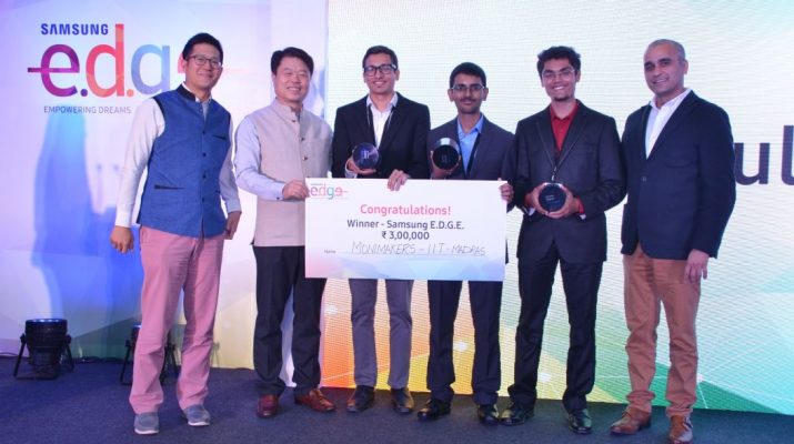 HC Hong - President and CEO of Samsung Southwest Asia giving the first prize to the team from IIT Madras