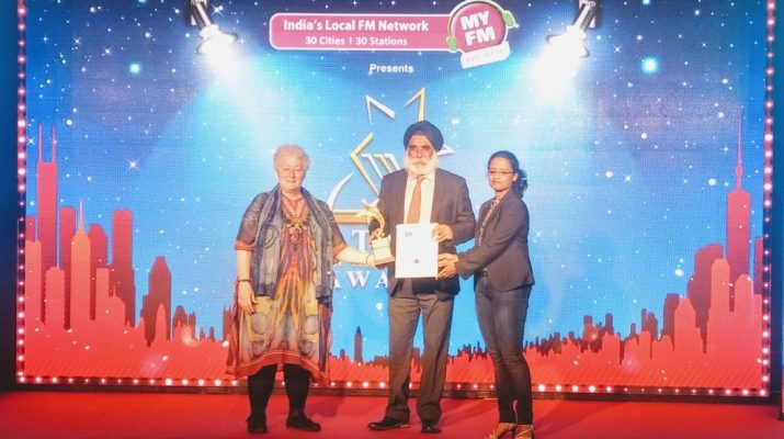 Karan Anand - Head Realtionships - Cox and Kings receiving the award