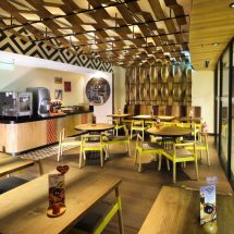 Nandoâ€™s launches its biggest outlet in Delhi NCR at DLF Mall of India, Noida