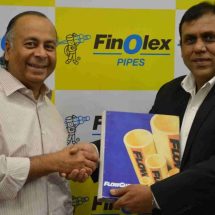 L to R Mr. Prakash Chhabria, Executive Chairman, Finolex Industries with Mr. Manish Jain, Director, Lurbrizol India.