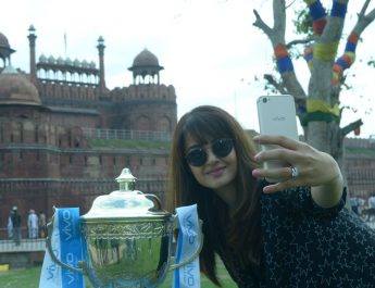 Surveen Chawla - VIVO IPL Trophy tour_Red Fort