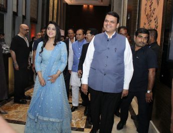 CM Devendra Fadnavis and his wife Amruta Fadnavis at the ET Edge Maharashta Achievers Awards 2018