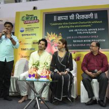 Anushka Sharma and Varun Dhawan at Oberoi Mall for Green Ganesha Campaign launch