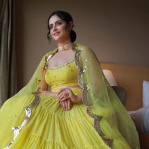 Prachi Tehlan - 10 - Half