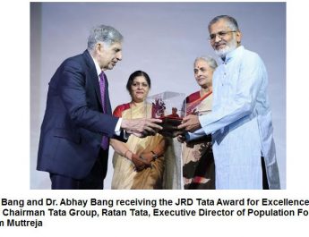 Ratan Tata receiving award at commemoration of the 50th year of Population Foundation of India 2