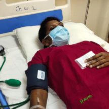 Employees at Fortis Hospital - Cunningham Road donating blood at the donation camp