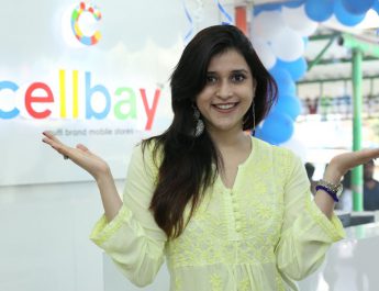 Bollywood Actress Mannara Chopra inaugurated 55th Cellbay Multi Brand Mobile Store at Beeramguda